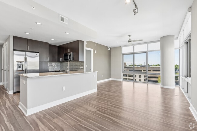 Interior Photo - Gallery Bethesda I