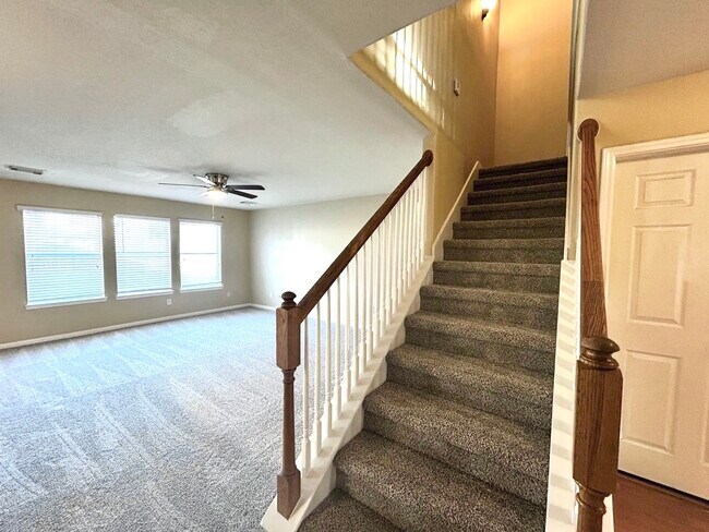 Building Photo - 5903 Llano Creek Dr