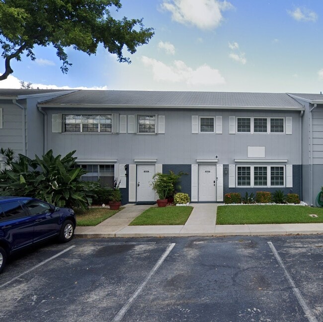 Building Photo - 1835 SW 81st Ave