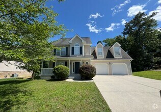 Building Photo - Spacious home in a great Ooltewah neighbor...
