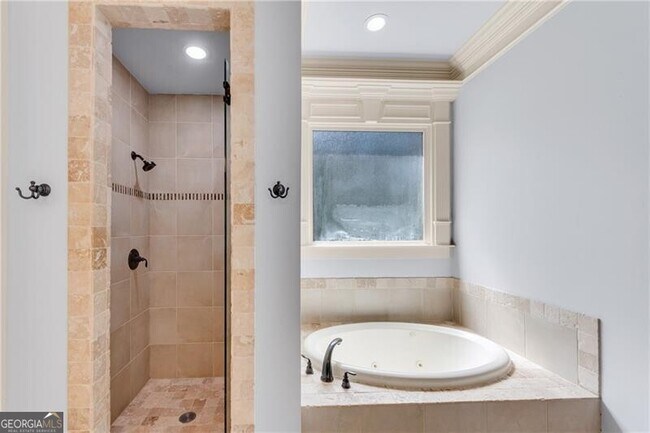 Building Photo - 5861 Yoshino Cherry Ln NE