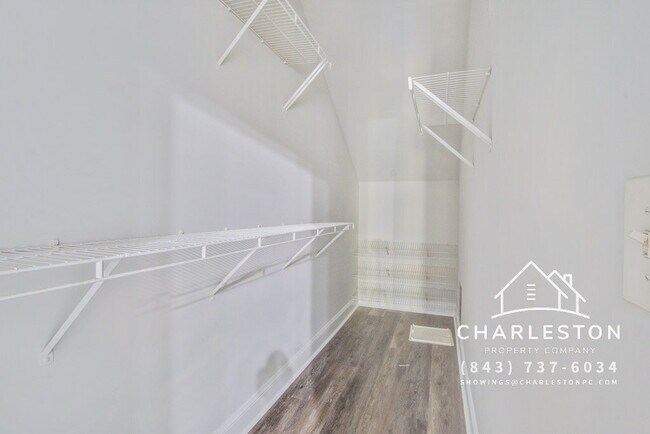 Building Photo - 4902 Lake Palmetto Ln