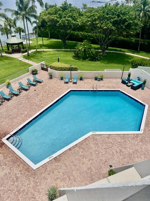Building Photo - 5200 N Flagler Dr