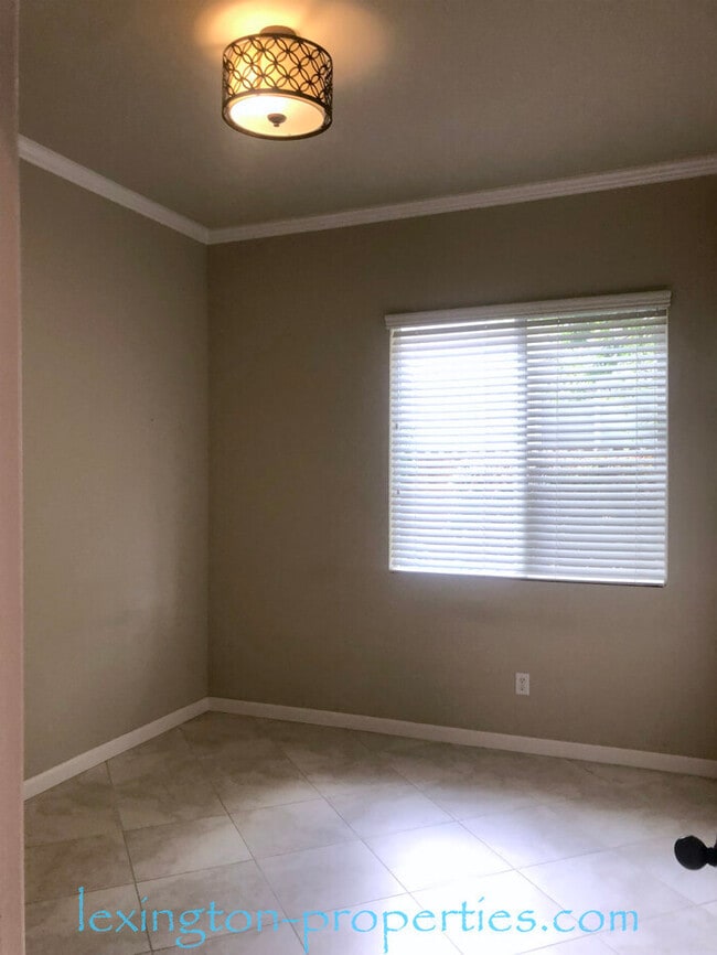 Building Photo - Stunning, 3 Bed, 2 Bath, +Office, Home near Gayaldo Park in Rocklin!