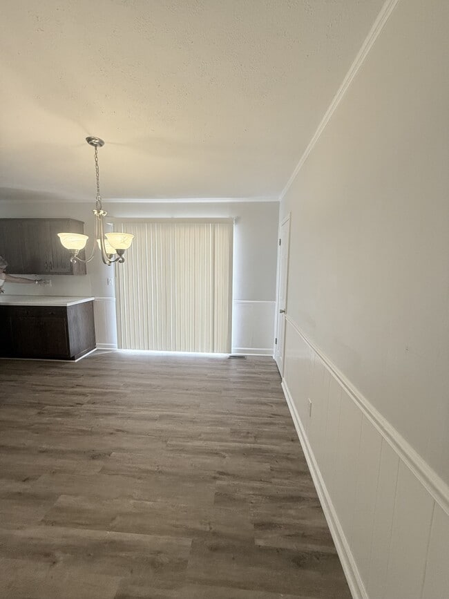 Building Photo - 1303 SC-90