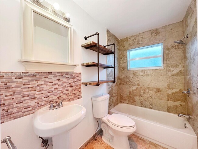 Building Photo - 363 Washington Ave