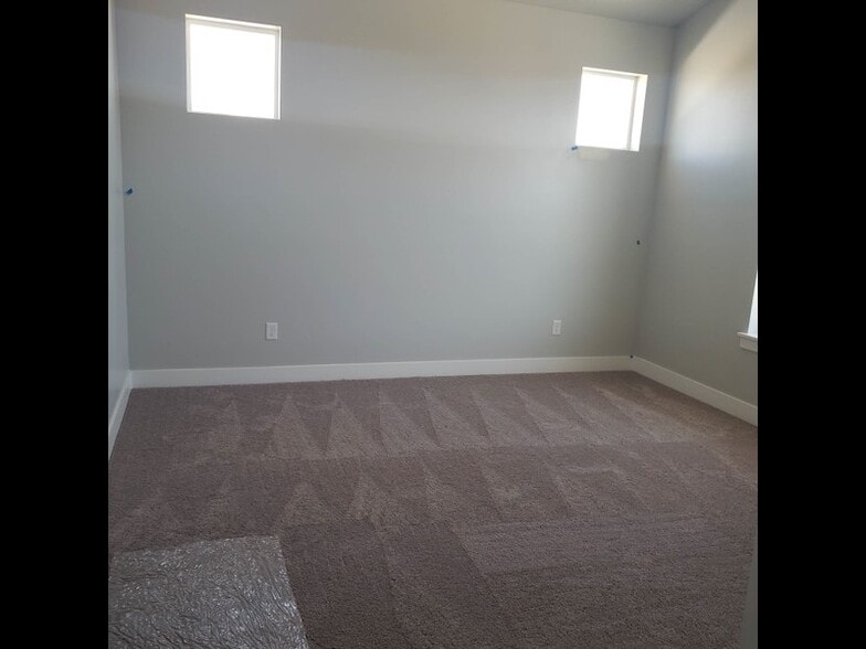 Building Photo - 505 N 360 W