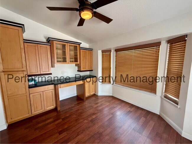 Building Photo - Beautiful 3 Bed/2 Bath NW Bakersfield Home w/ RBP/Pest Control, Pool & Solar