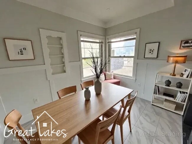 Building Photo - Cozy 2 Bedroom 1 Bathroom now available fo...