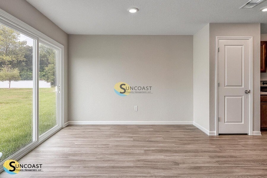 Building Photo - 6540 Sweetbay Ln