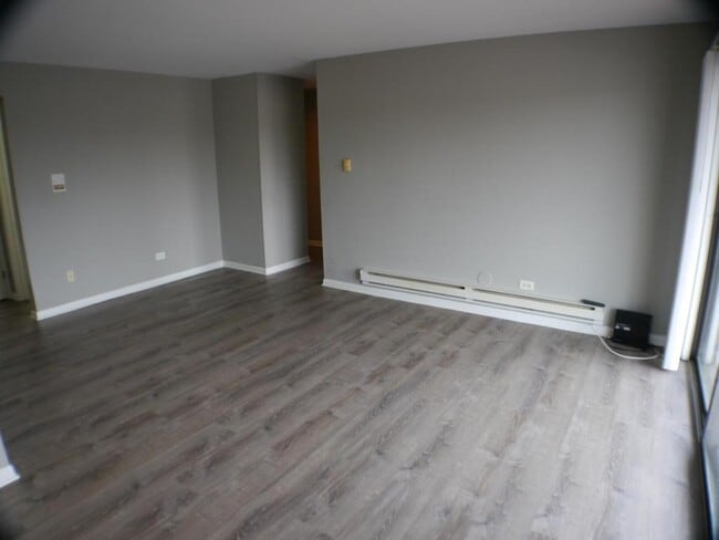 Building Photo - 11810 S Komensky Ave