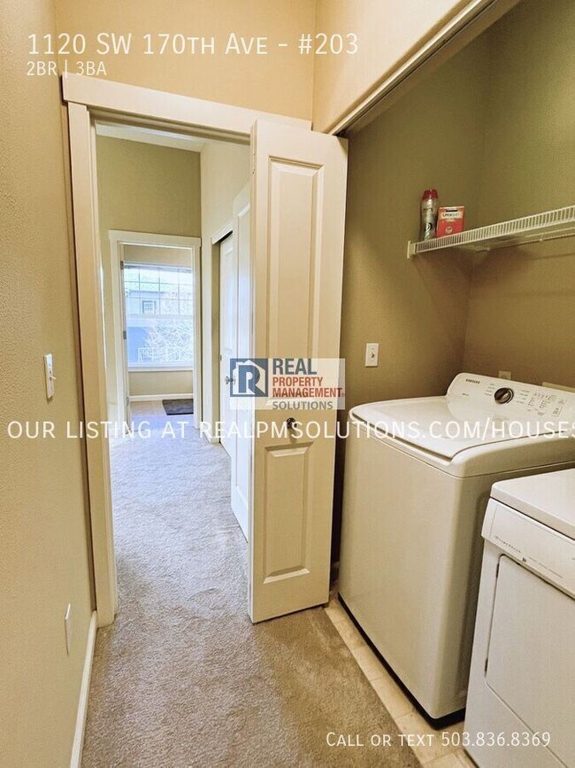 Building Photo - 1120 SW 170th Ave