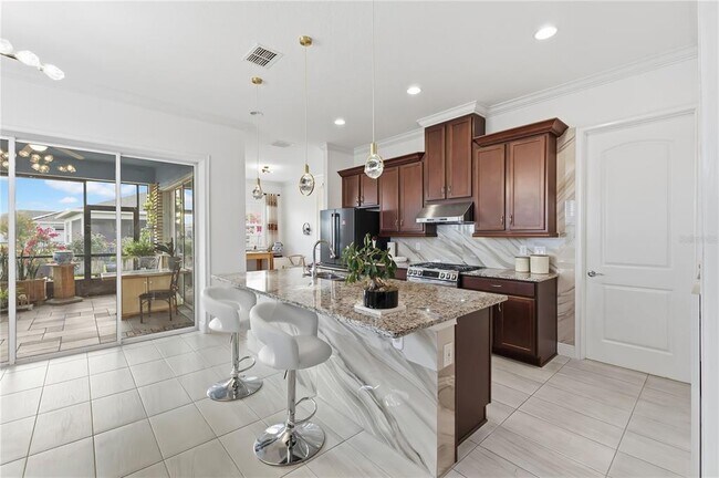 Building Photo - 5092 Twin Lakes Blvd