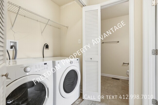 Building Photo - 412 Olive Ln