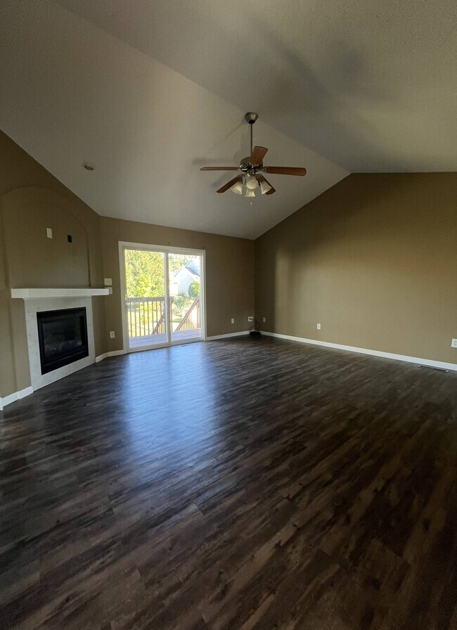 Building Photo - 2539 Catskill Ct