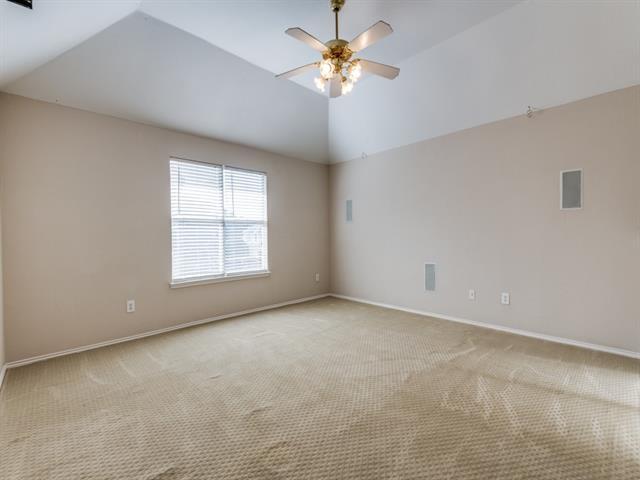 Building Photo - 9512 Saddle Dr