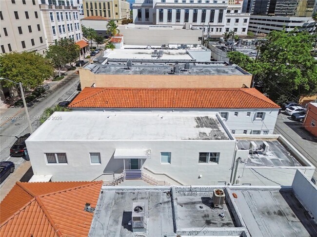 Building Photo - 350 Minorca Ave