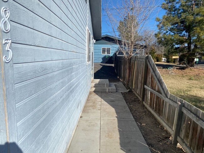 Building Photo - 5883 Onyx Ave