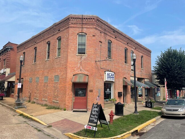 Building Photo - 101 N Jefferson St