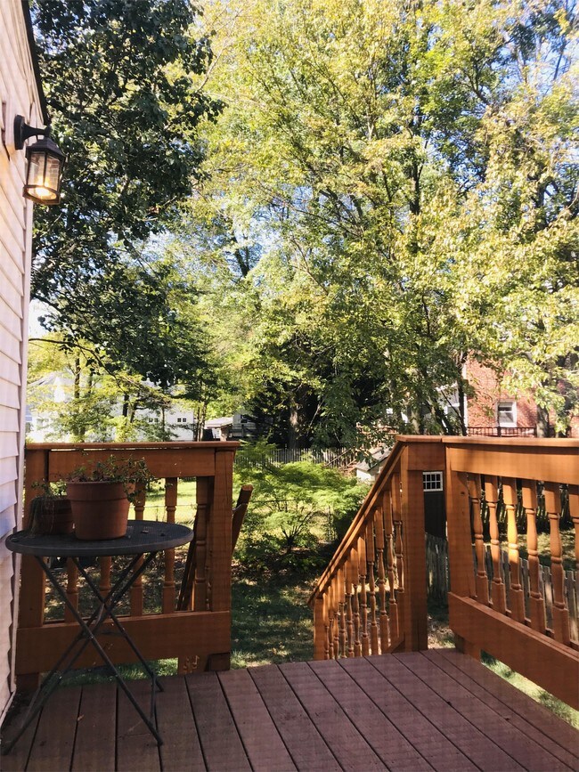 Building Photo - 2604 N Winchester St