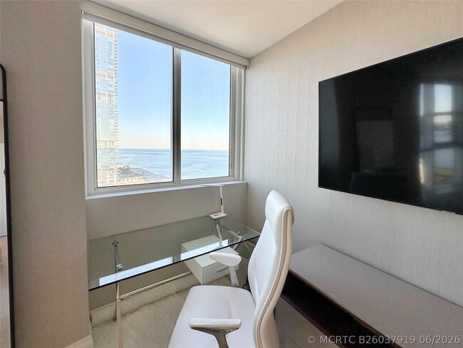 Building Photo - 18201 Collins Ave