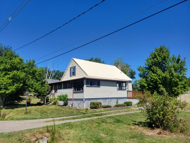 Primary Photo - 1494 Thompson Rd