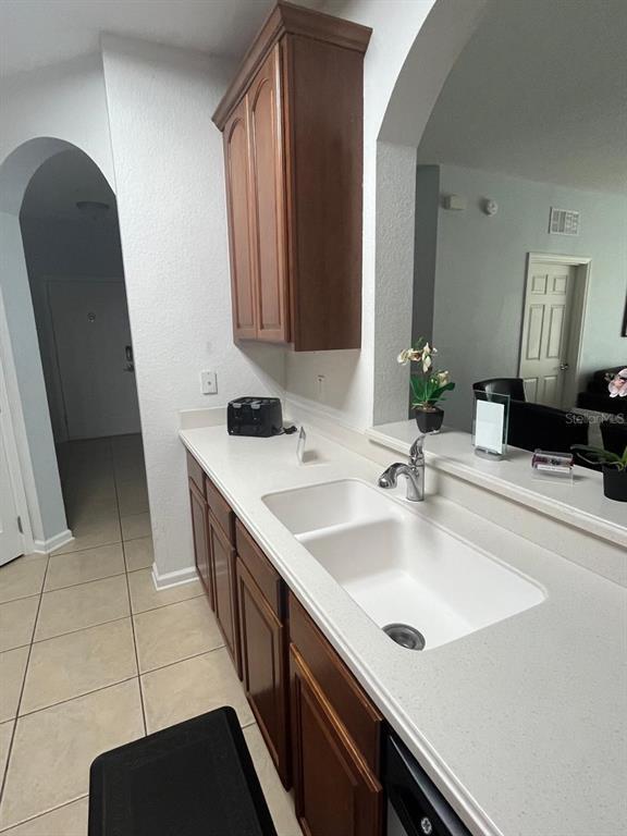 Building Photo - 4024 Breakview Dr