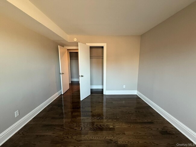 Building Photo - 140 McGlynn Pl