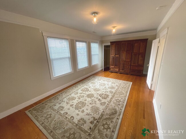 Building Photo - Spacious 4BR/2BA in Mission Terrace – San Francisco