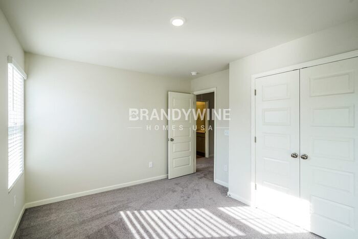 Building Photo - 554 Torrey Pines Ln