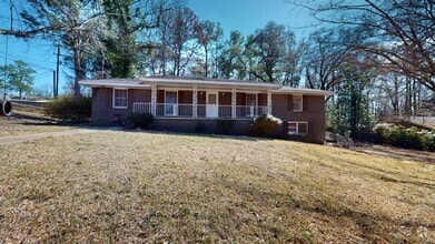 Building Photo - Roomy 3/2, quiet neighborhood/Lawncare inc...