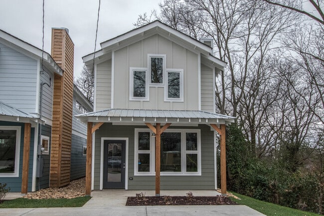 Building Photo - Large East Nashville Modern House - 3 Bedr...