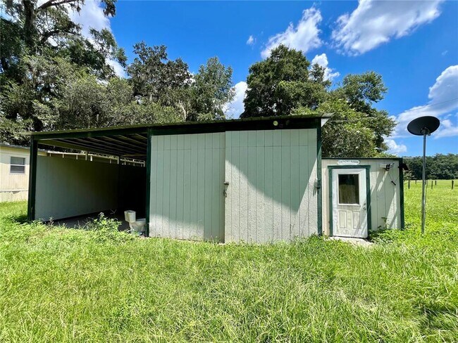 Building Photo - 8035 NE 33rd Ct