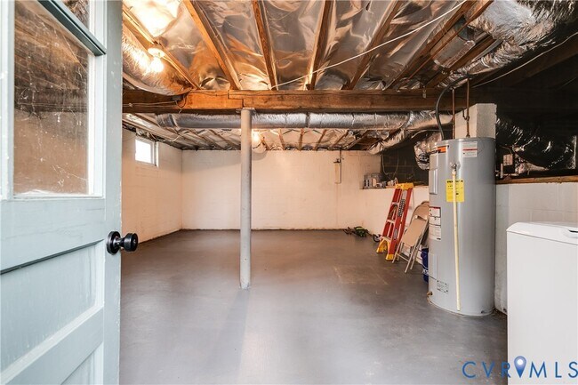 Building Photo - 3342 Grandview Dr