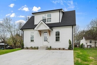 Building Photo - 3 Bed 2.5 Bath New Construction in Old Hickory