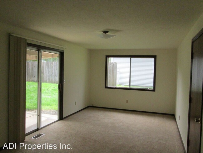 Building Photo - 3 br, 2 bath House - 17640 SW Wright St.