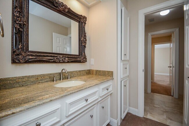 Building Photo - 17407 Widmore Pl