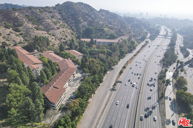 Building Photo - 2700 Cahuenga Blvd