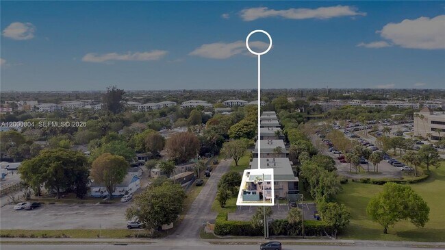 Building Photo - 1799 Fairview Villas Dr