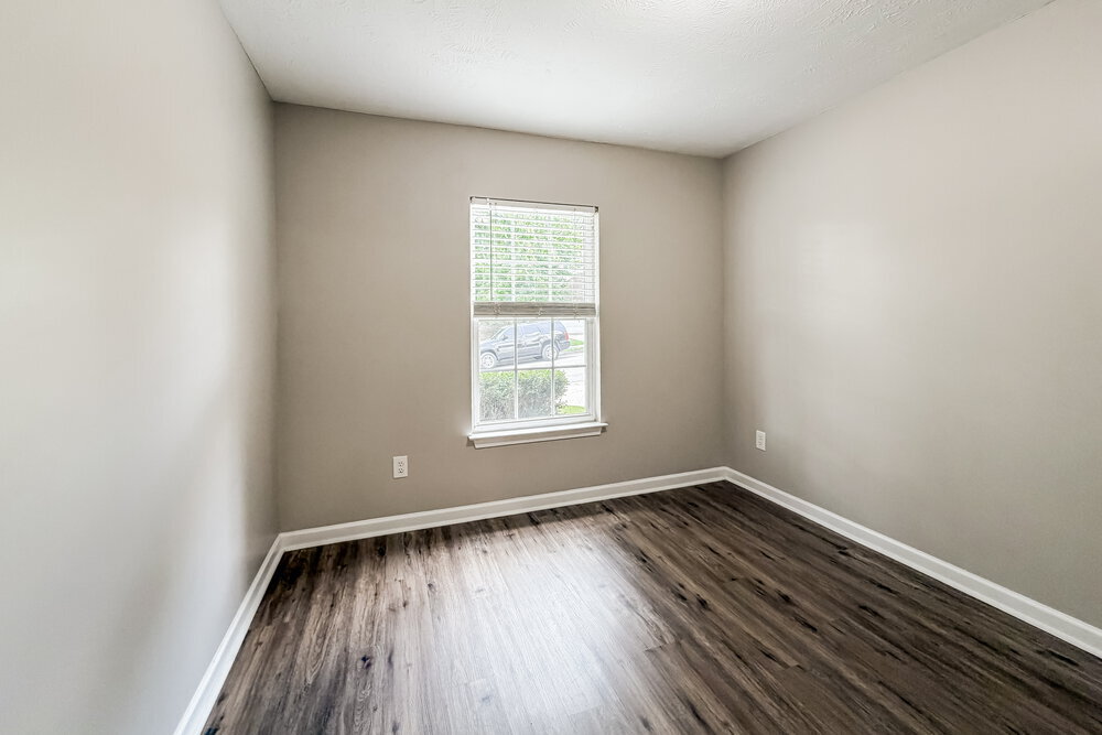 Building Photo - 804 Birchmill Point N