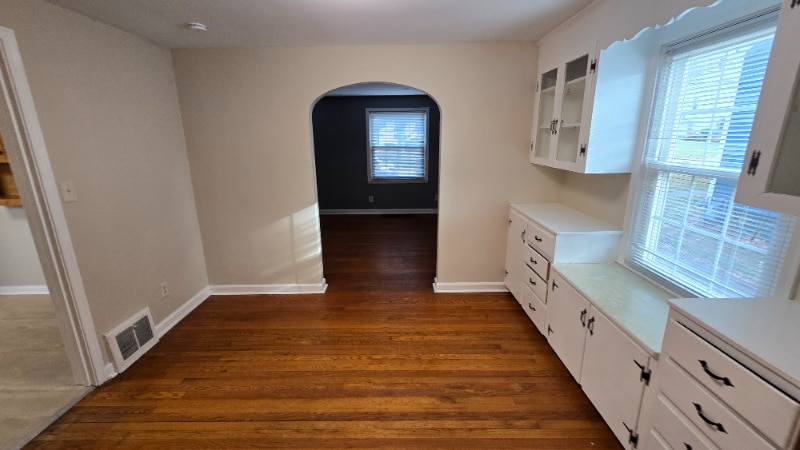 Building Photo - 1013 Bon Air Dr