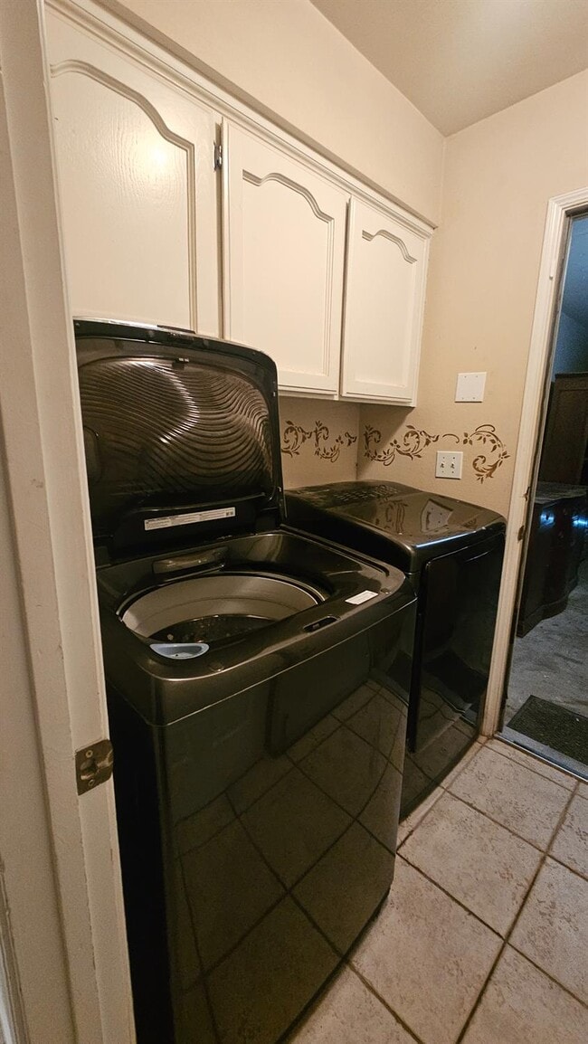 Building Photo - 3299 W Stuart Ave