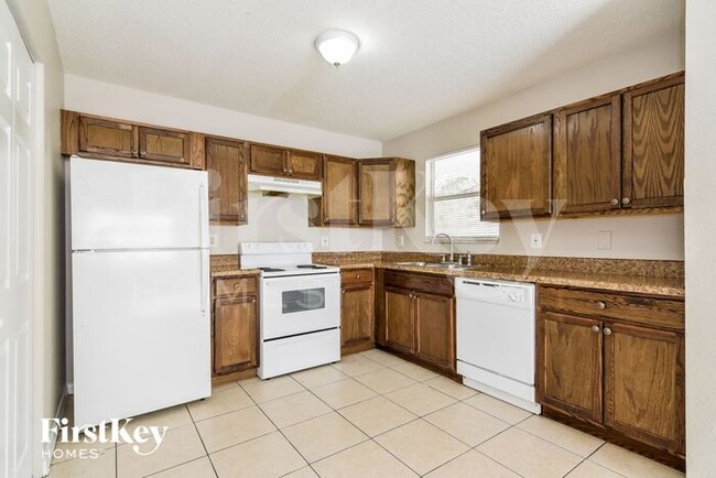 Building Photo - 3112 Gordon Ct