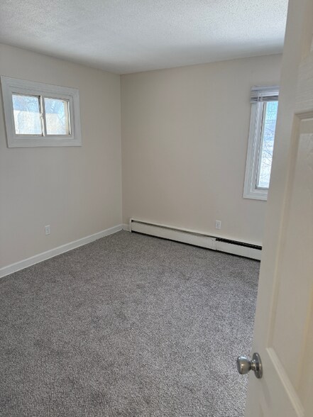 Building Photo - 3829 Lake Dr