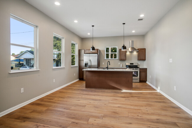 kitchen - 1940 Elysian Fields Ave