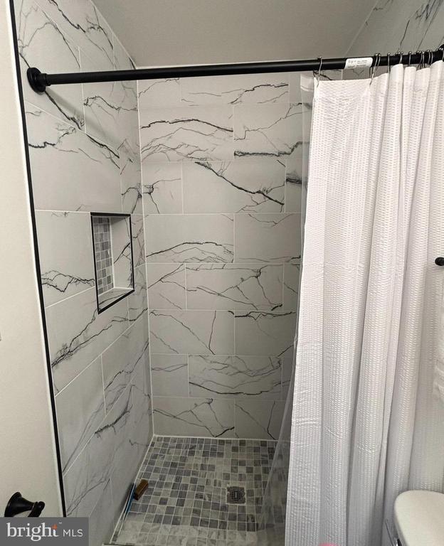 Building Photo - 310 Frazer Pl