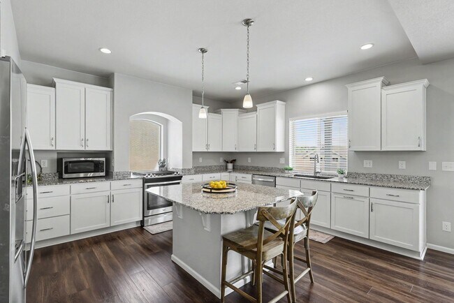 Building Photo - FABULOUS 4 BEDROOM HOME IN CUMBERLAND GREEN FOUNTAIN