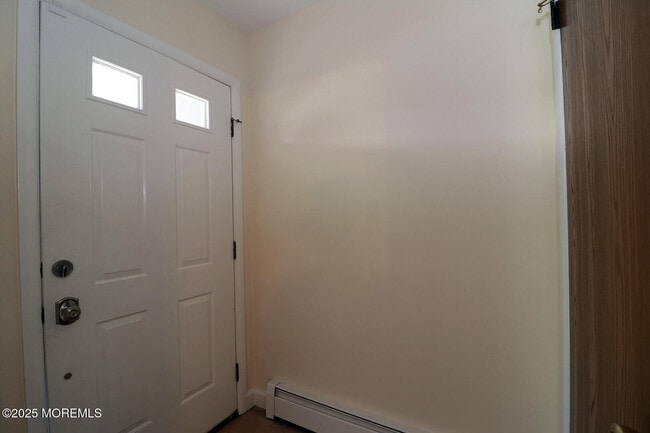 Building Photo - 43 Whitmore Dr