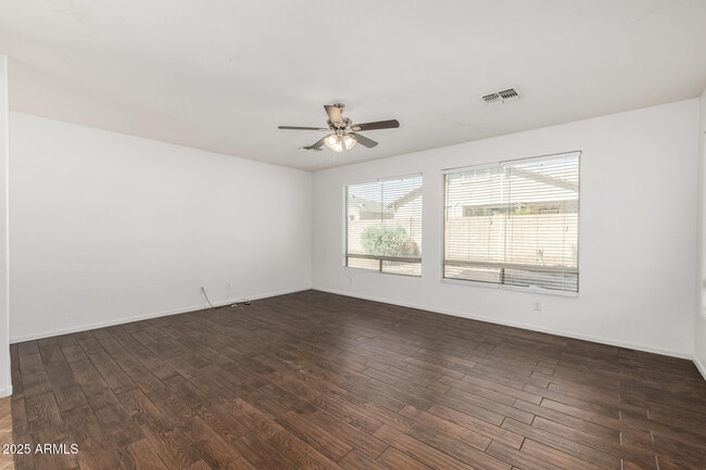 Building Photo - 3712 E Fruitvale Ave