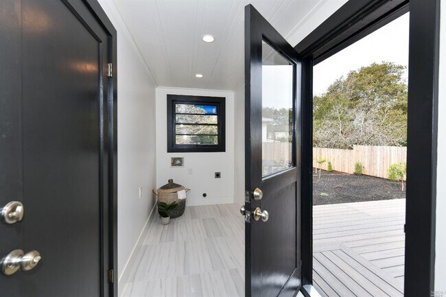 Building Photo - 1509 Banks Ave